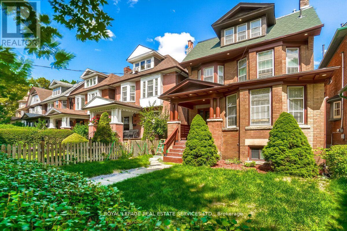 31 Tyndall Ave, Toronto, ON M6K 2E9