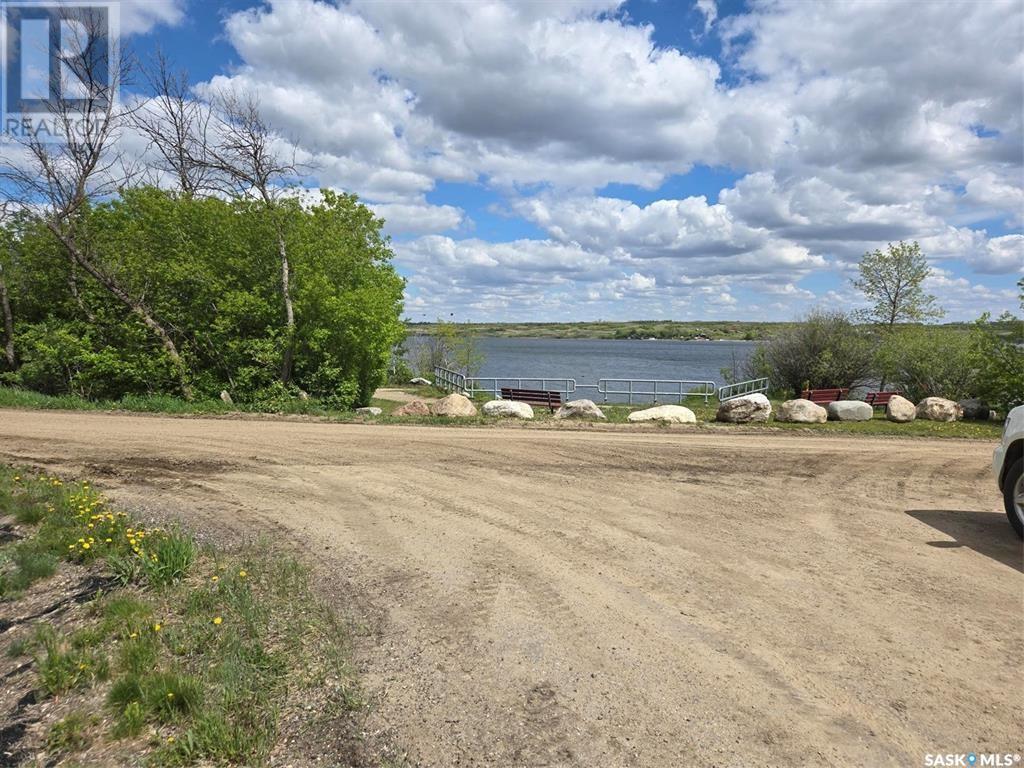 452 Edward Street #8th, Regina Beach, SK S0G 4C0