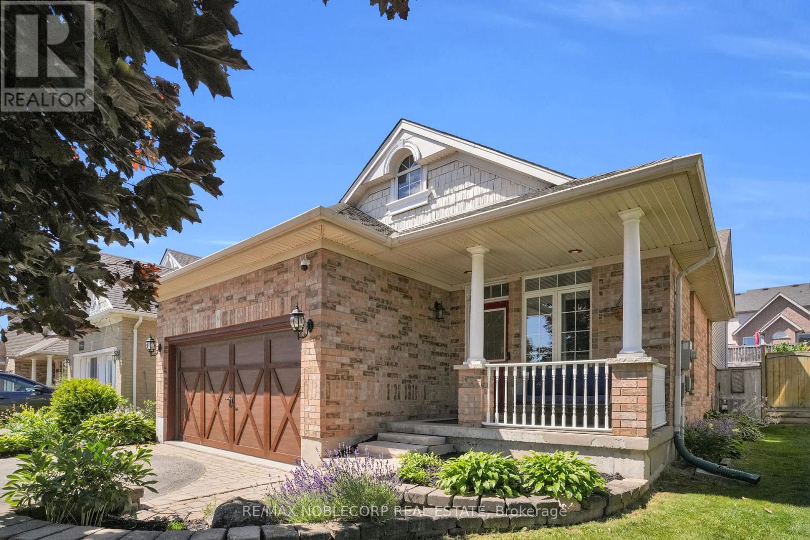 8 Fendley Rd, Orangeville, ON L9W 5G9
