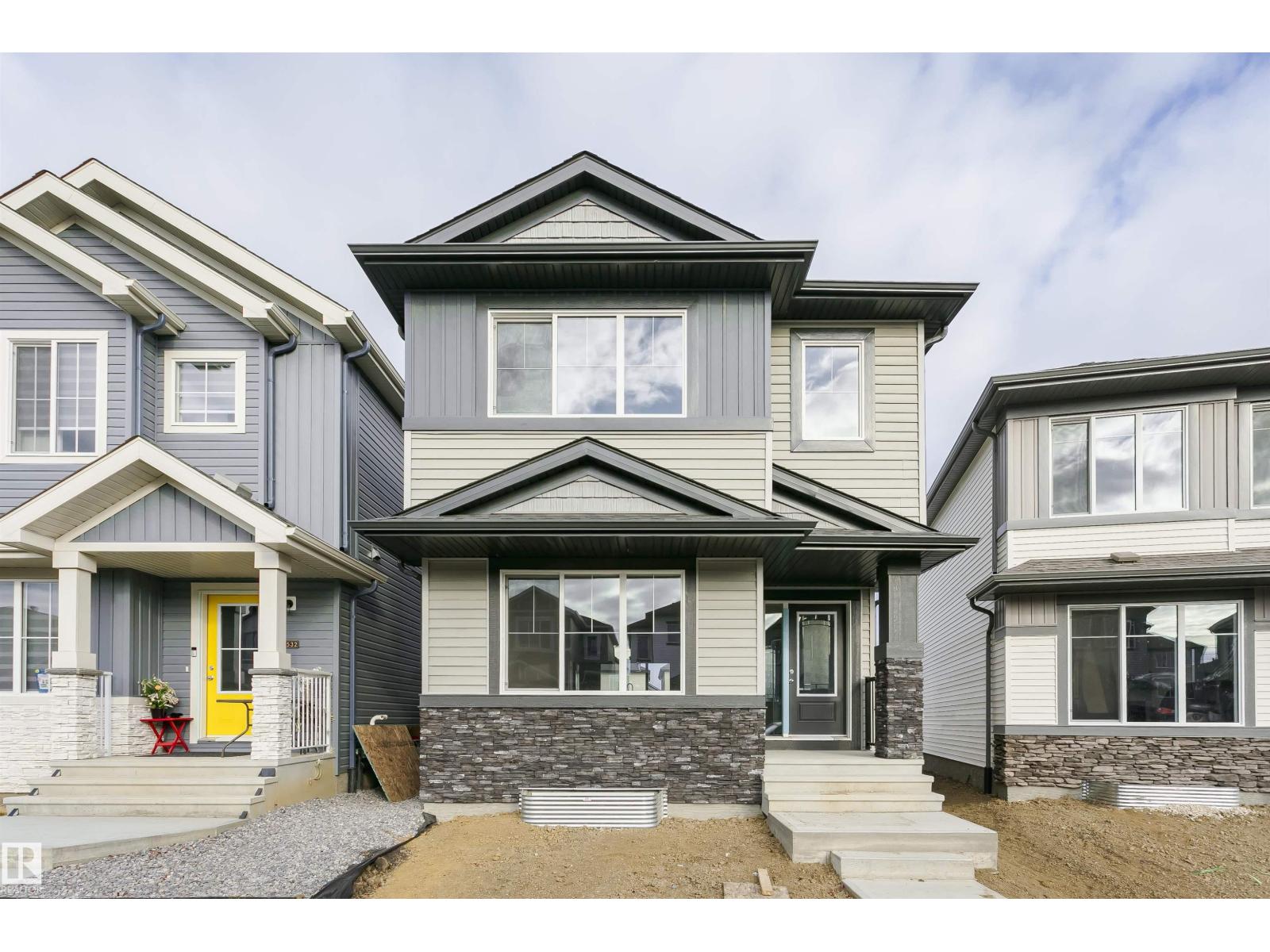 9530 Carson Bn SW, Edmonton, AB T6W 5G7