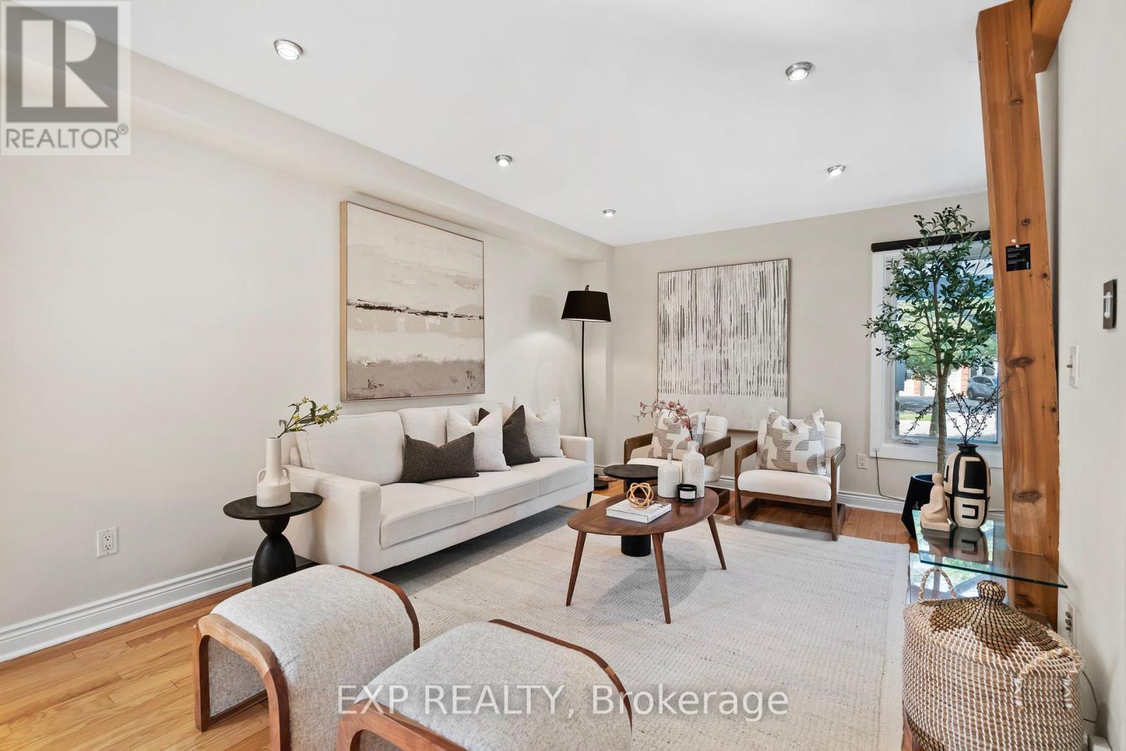 2064 Glenada Cres, Oakville, ON L6H 4M2