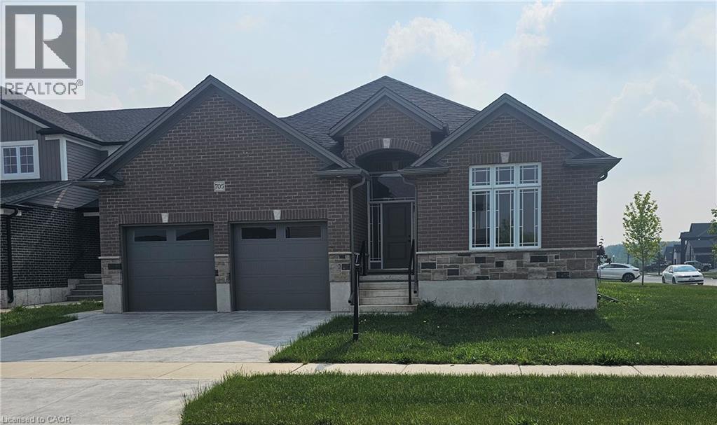 705 Hollinger Dr S, North Perth, ON N4W 3V2