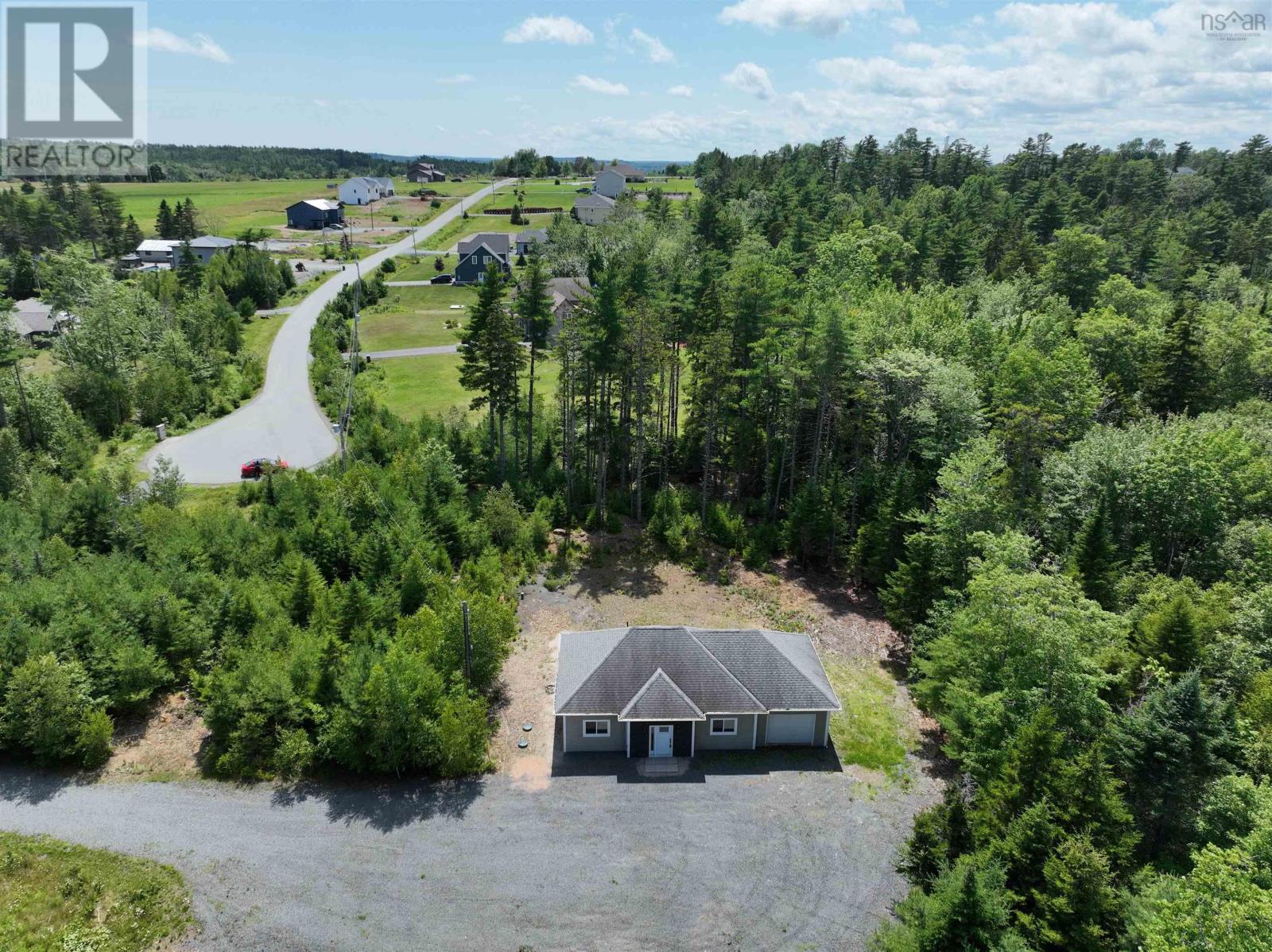 75 Danica Dr, Pine Grove, NS B4V 7Z2