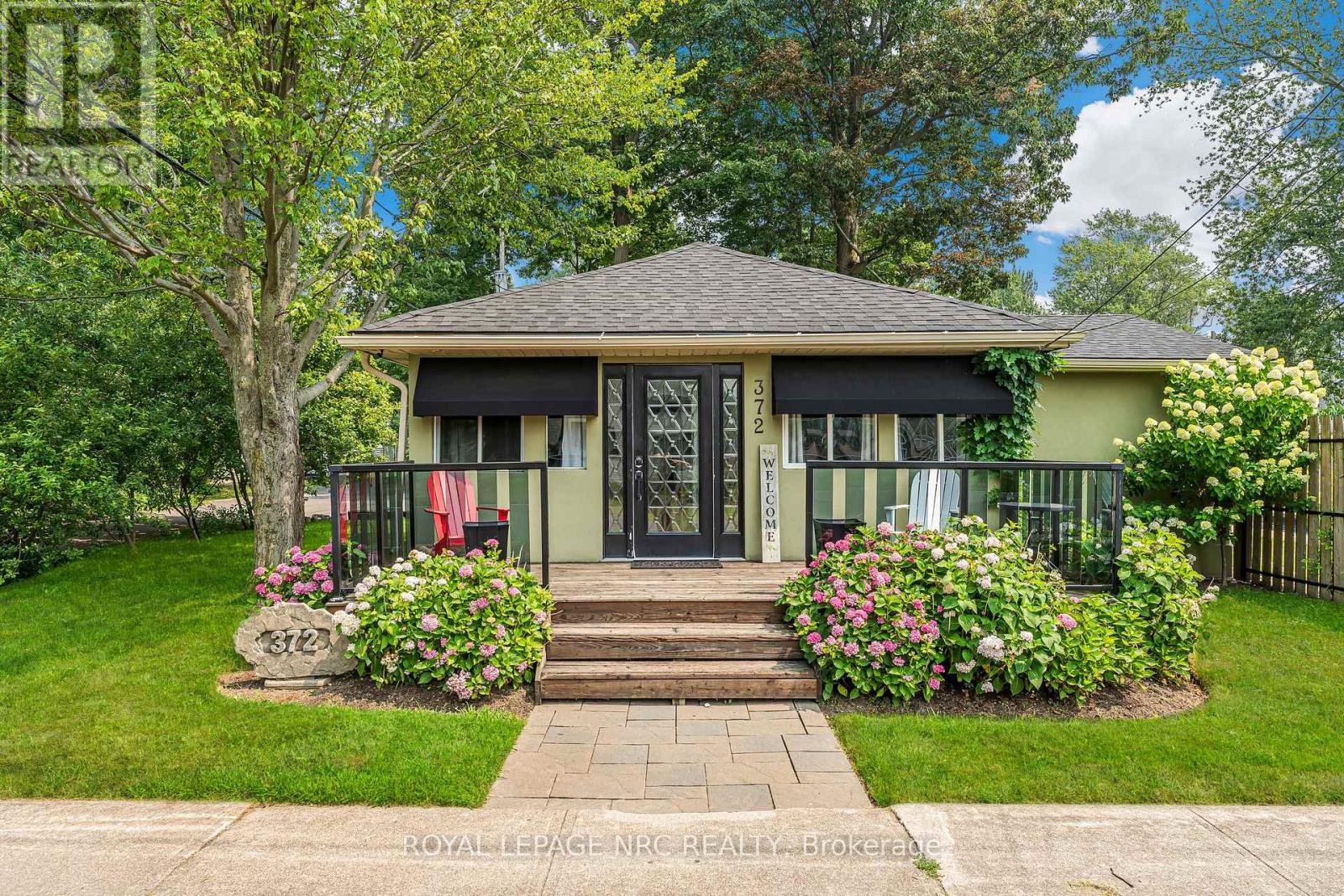 370-372 Lakewood Ave, Fort Erie, ON L0S 1B0
