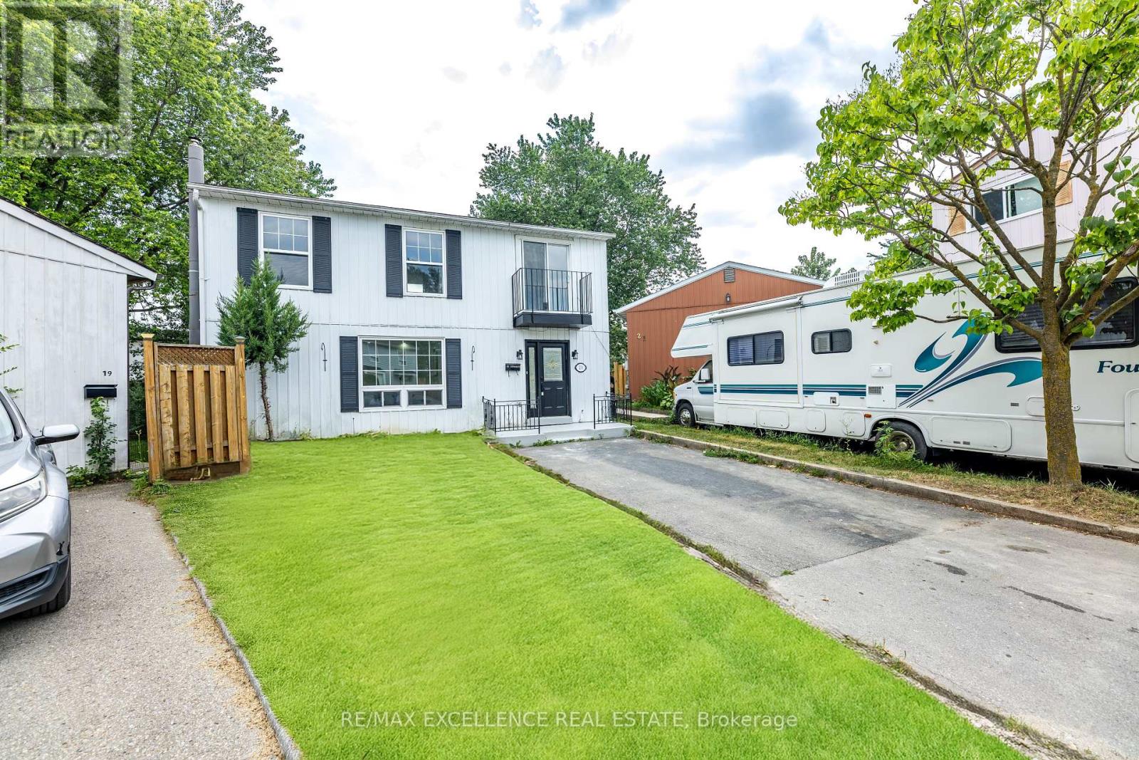 20 Hedgeson Ct, Brampton, ON L6S 1P2