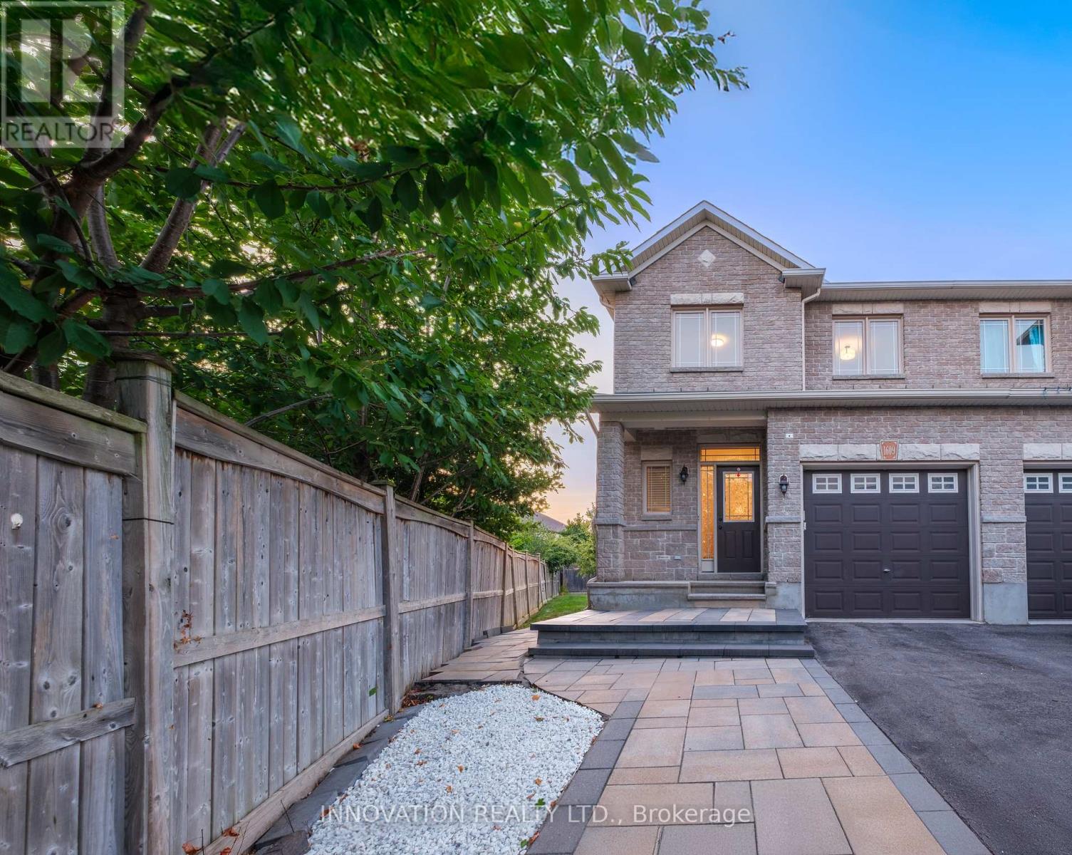 1609 Westhall Way N, Ottawa, ON K2M 0G8