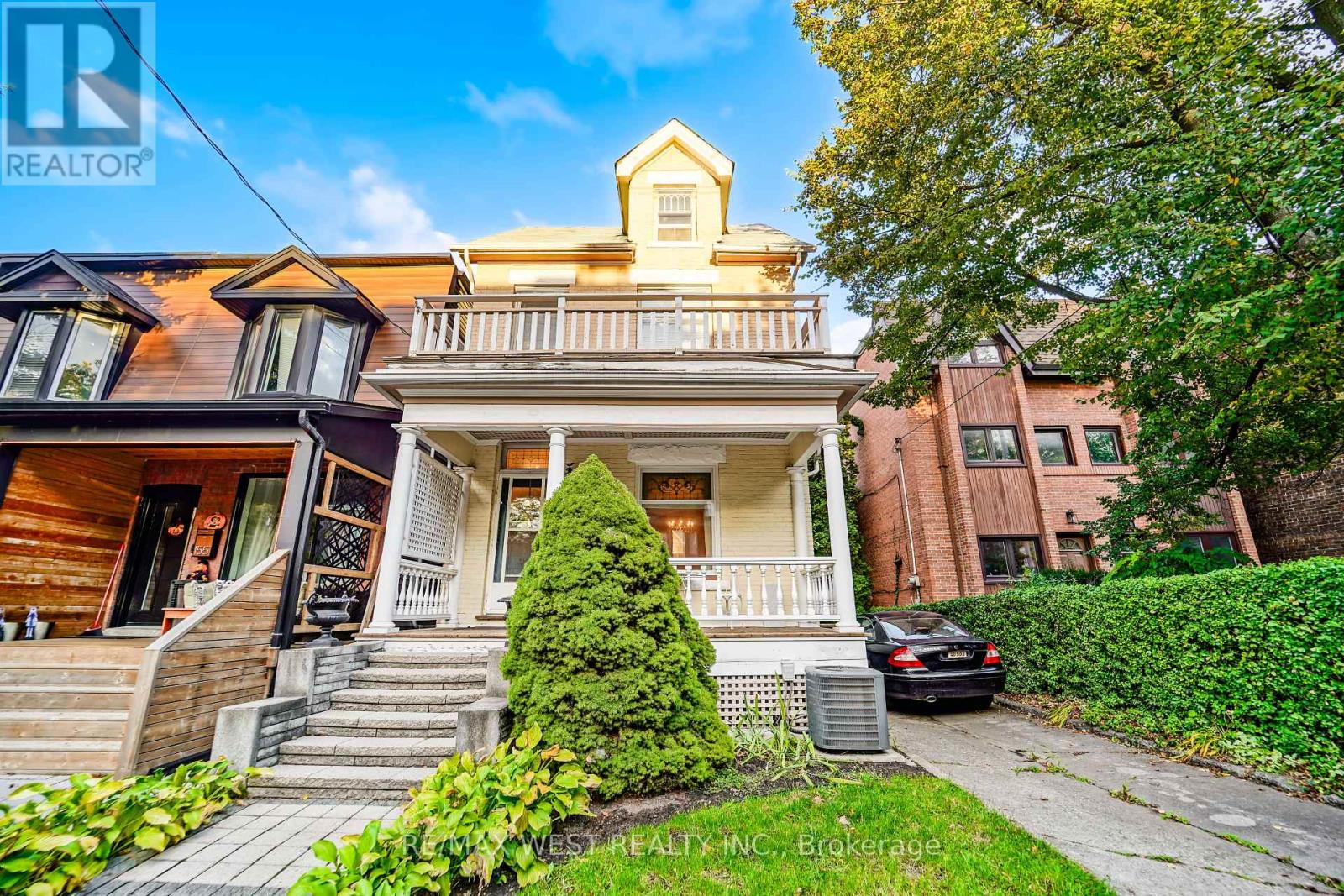 153 Booth Ave, Toronto, ON M4M 2M5