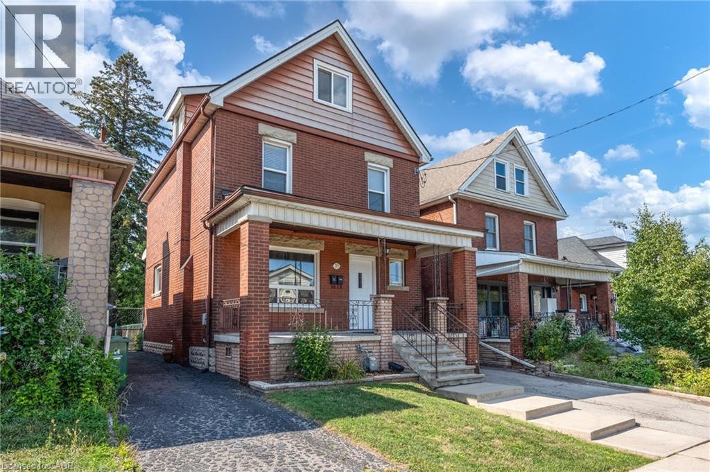 39 Connaught Ave N, Hamilton, ON L8L 6Y6