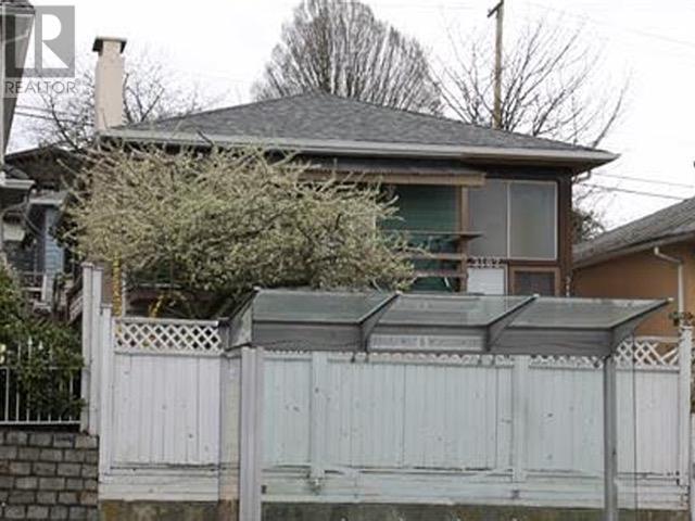 3187 E Broadway, Vancouver, BC V5M 1Z7