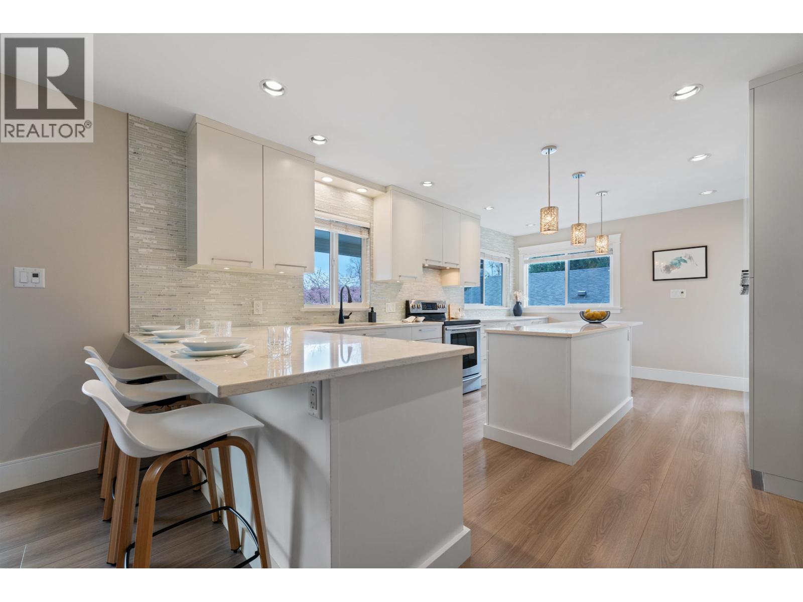 1281 Marsden Ct, Burnaby, BC V5A 3K2