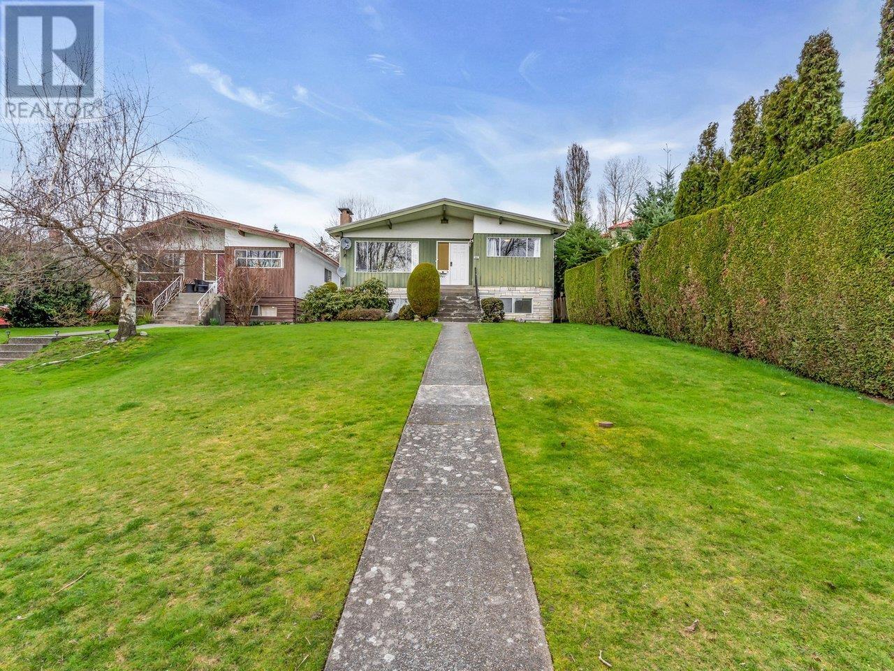 1861 Island Ave, Vancouver, BC V5P 2S5