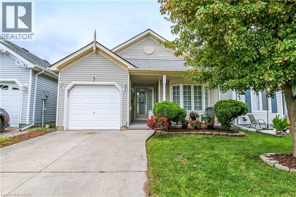 5 Walsingham Dr, Port Rowan, ON N0E 1M0