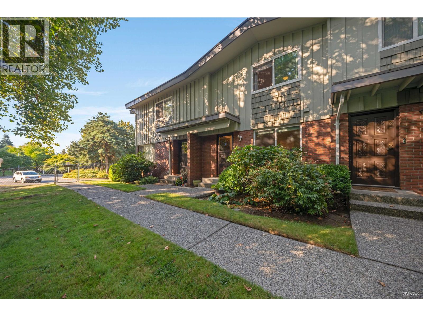9061 Horne Street Unit 202, Burnaby, BC V3N 4L2