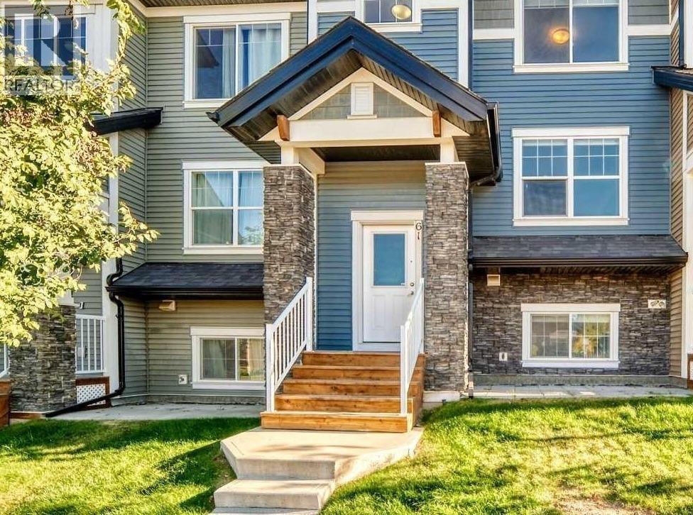 61 Nolan Hill Blvd NW, Calgary, AB T3R 0S5