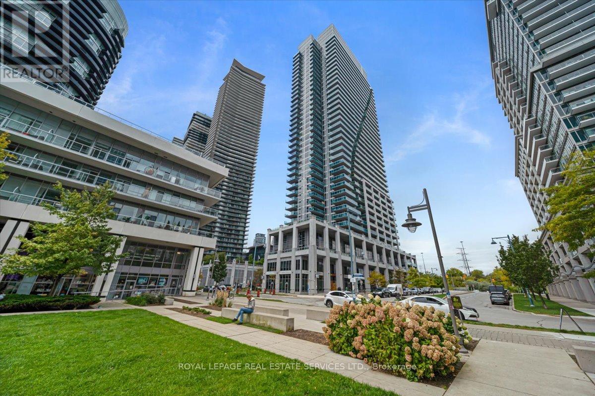 3507 16 Brookers Ln, Toronto, ON M8V 0A5