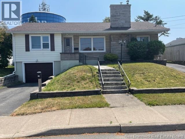 14 Buena Vista Ave, Saint John, NB E2M 2S8