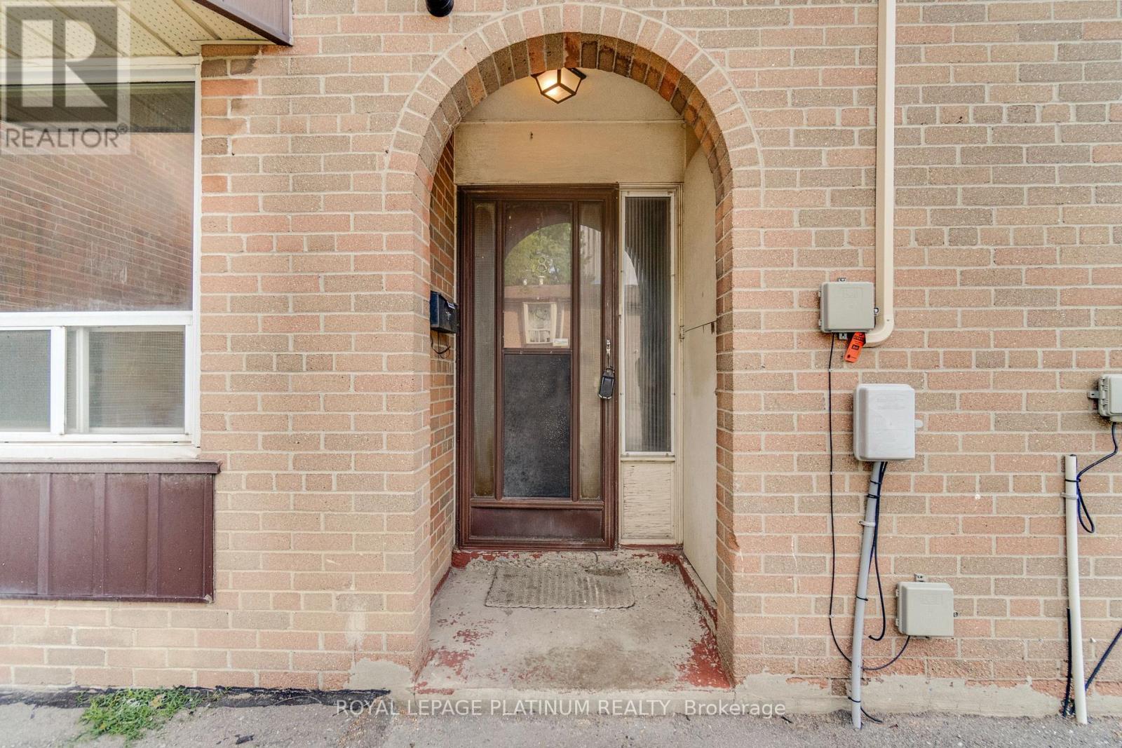 48 246 John Garland Blvd, Toronto, ON M9V 1N8