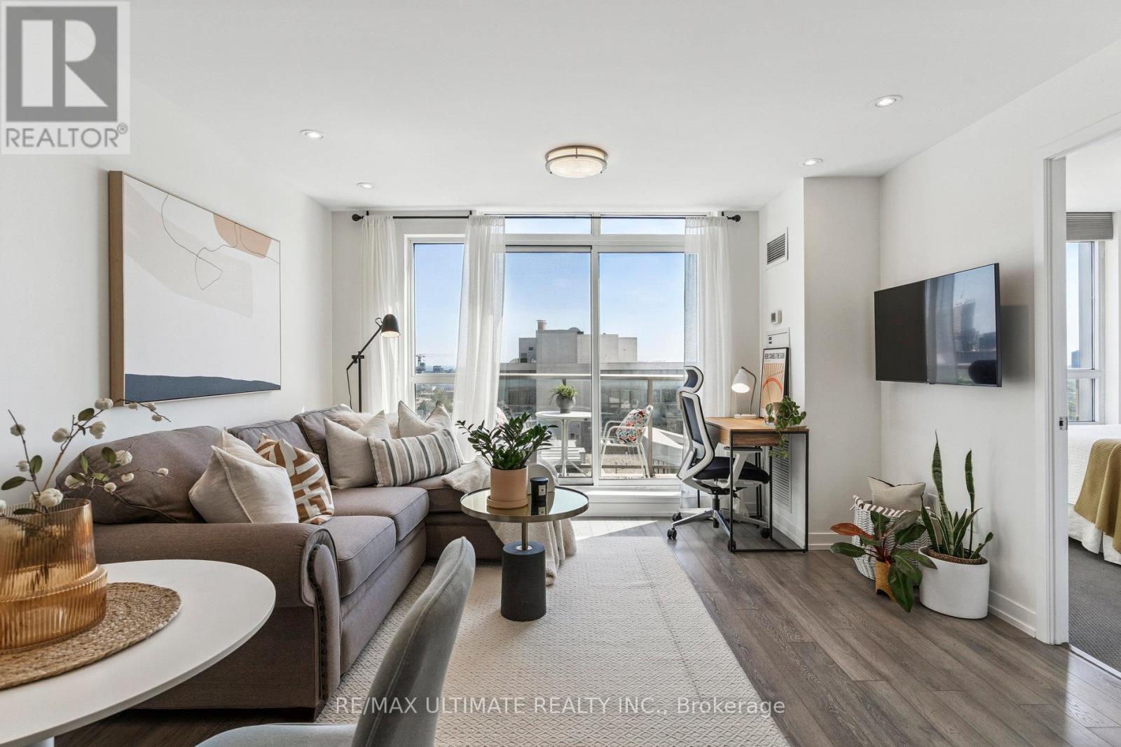 1402 816 Lansdowne Ave, Toronto, ON M6H 4K6