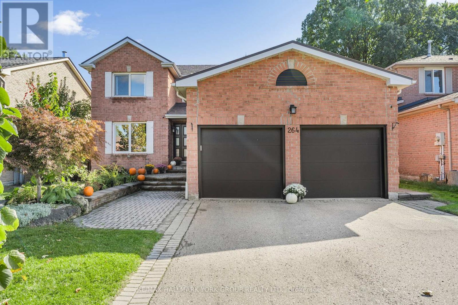 264 Mccaffrey Rd, Newmarket, ON L3X 1J4
