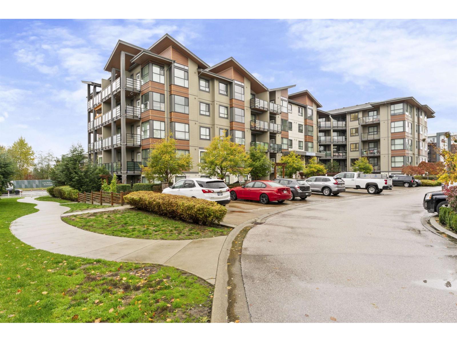 7809 209 Street Unit 306, Langley, BC V2Y 3N6