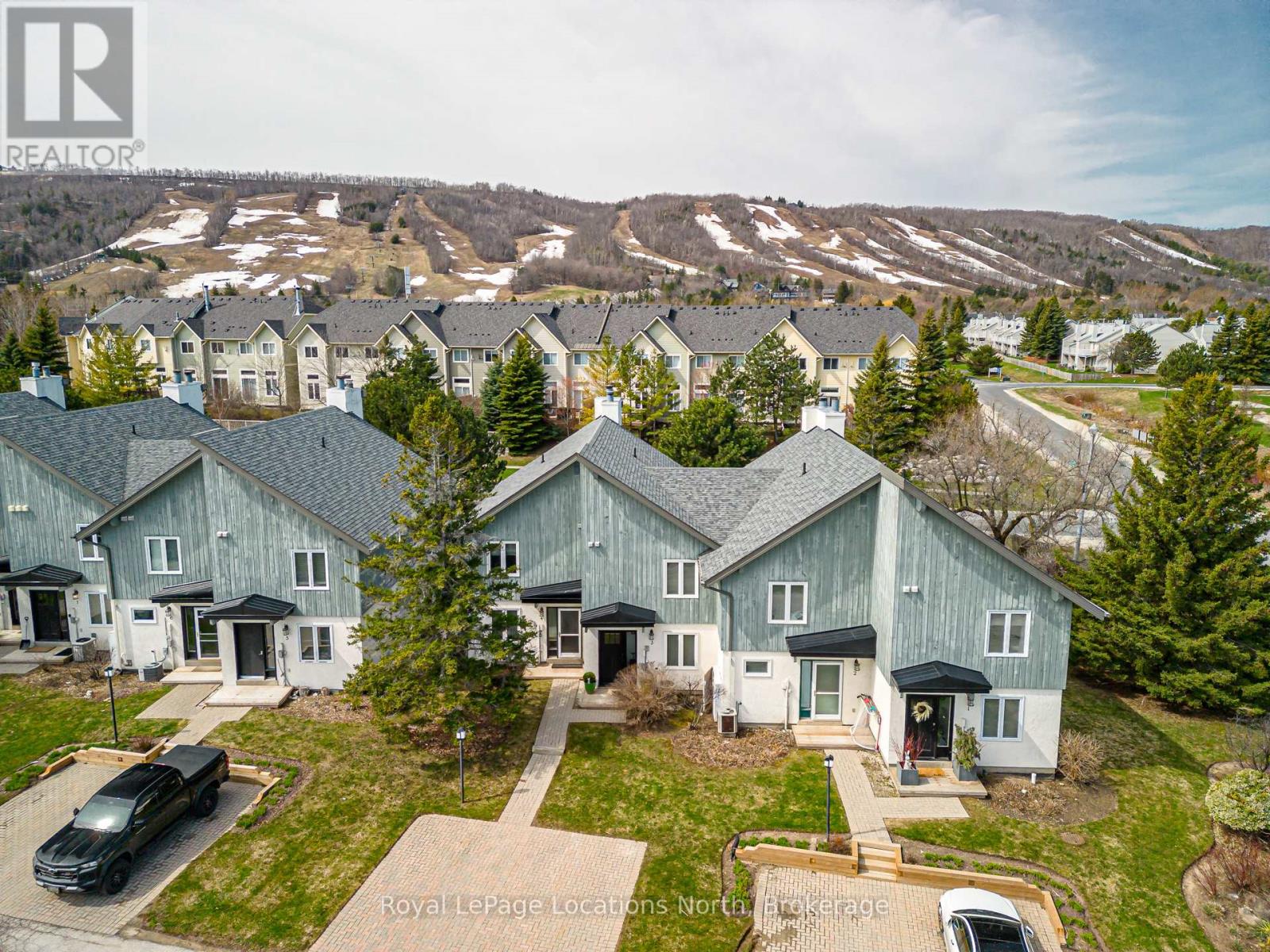 3 104 Kellies Way, The Blue Mountains, ON L9Y 0L5