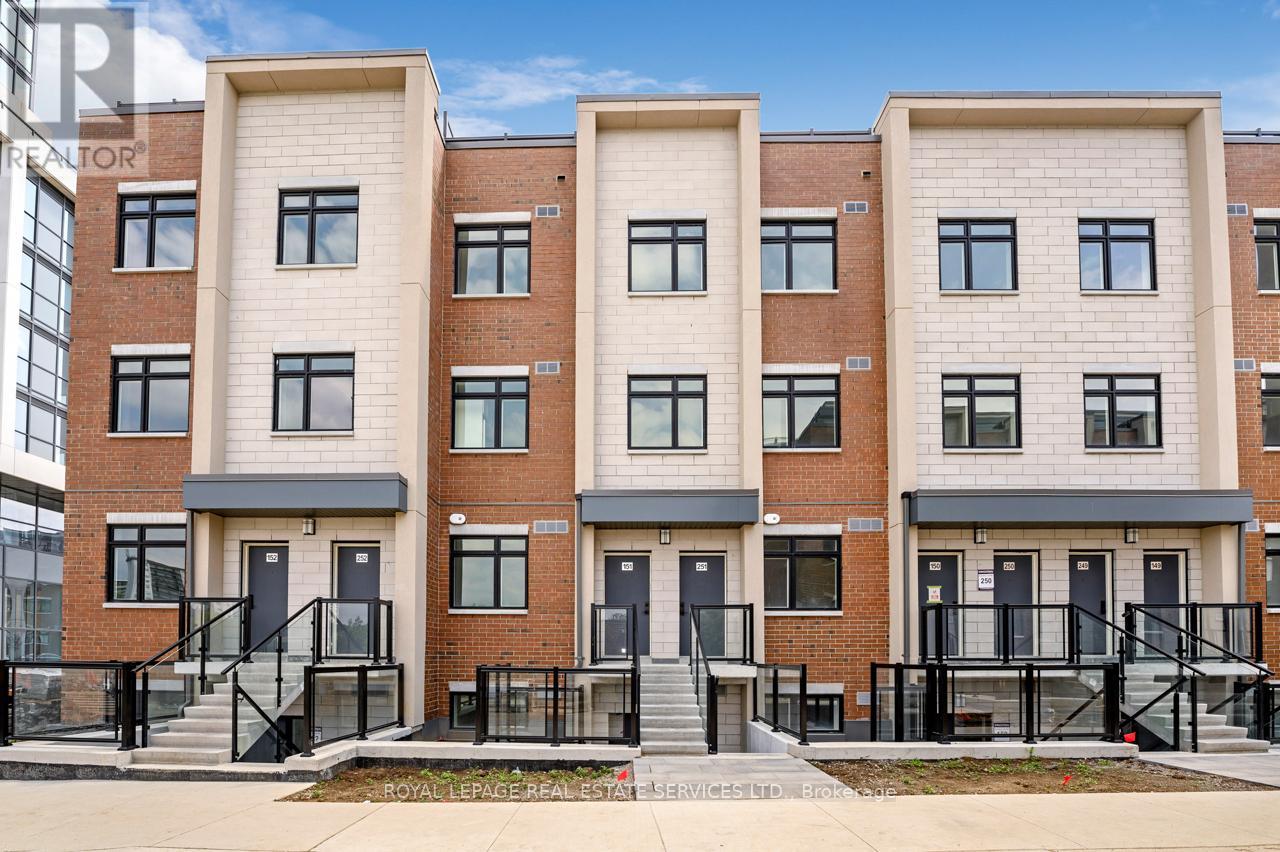 251 1075 Douglas Mccurdy Common, Mississauga, ON L5G 0C6