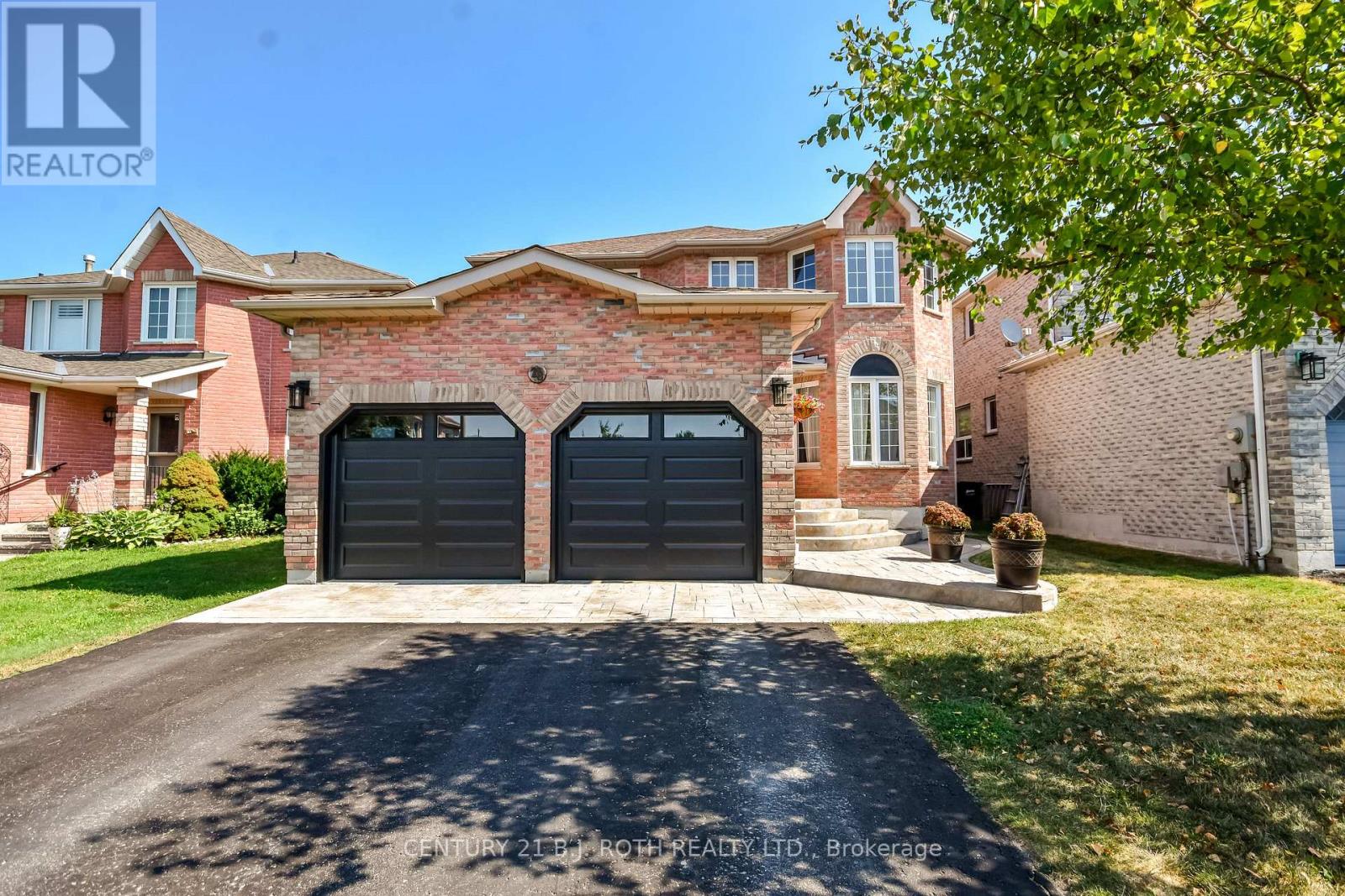 28 Shaina Ct, Barrie, ON L4N 9S7
