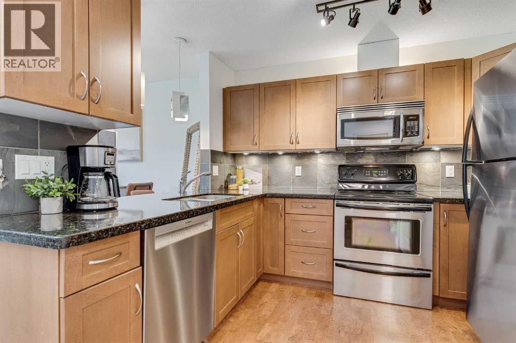 203 Village Terrace Sw Unit 10, Calgary, AB T3H 2L2