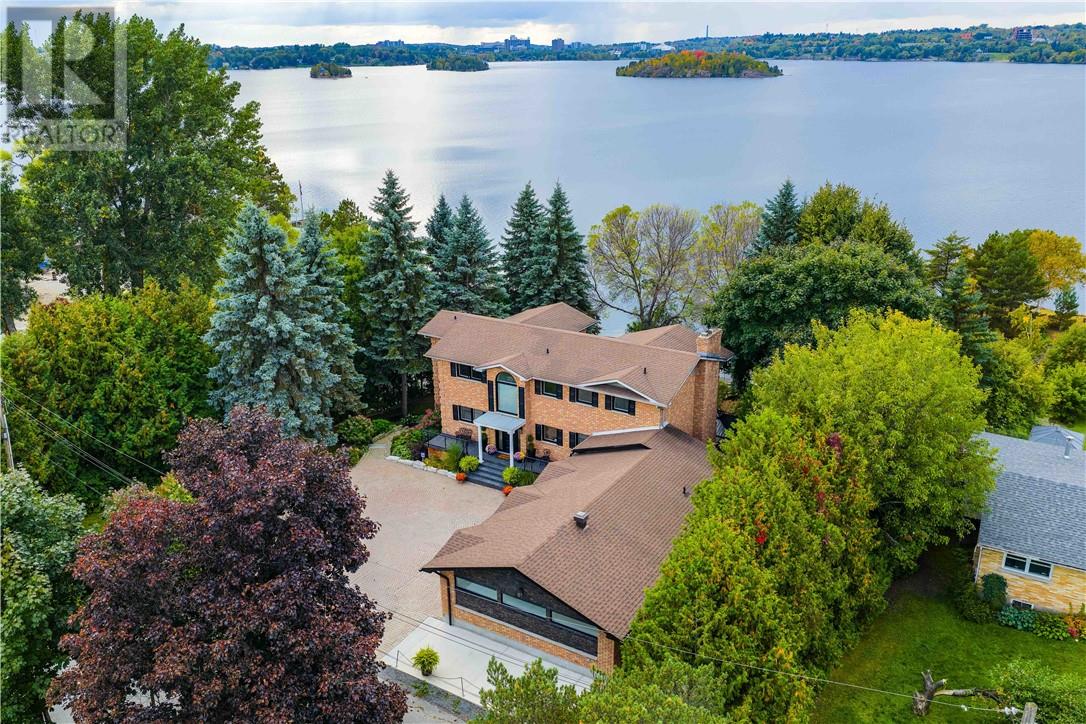 867 Admiral Dr, Sudbury, ON P3E 6J5