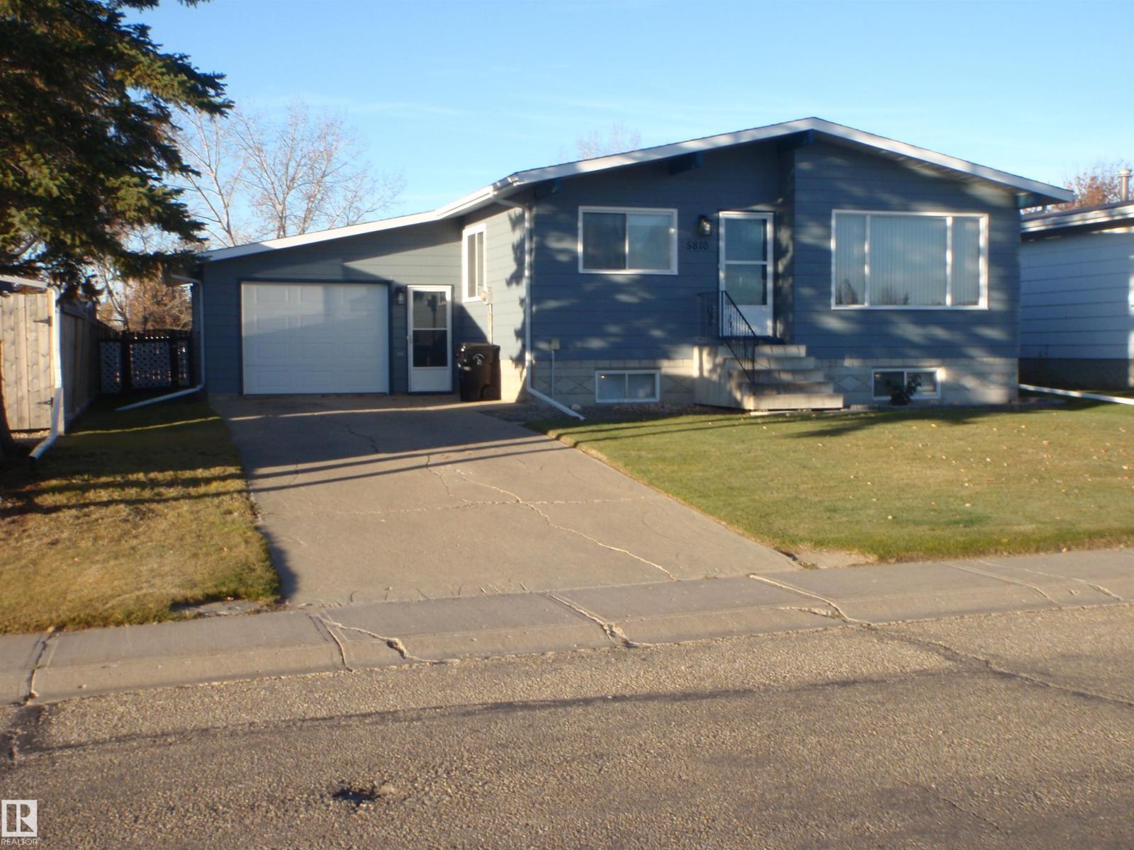 5810 53 St, Barrhead, AB T7N 1N1