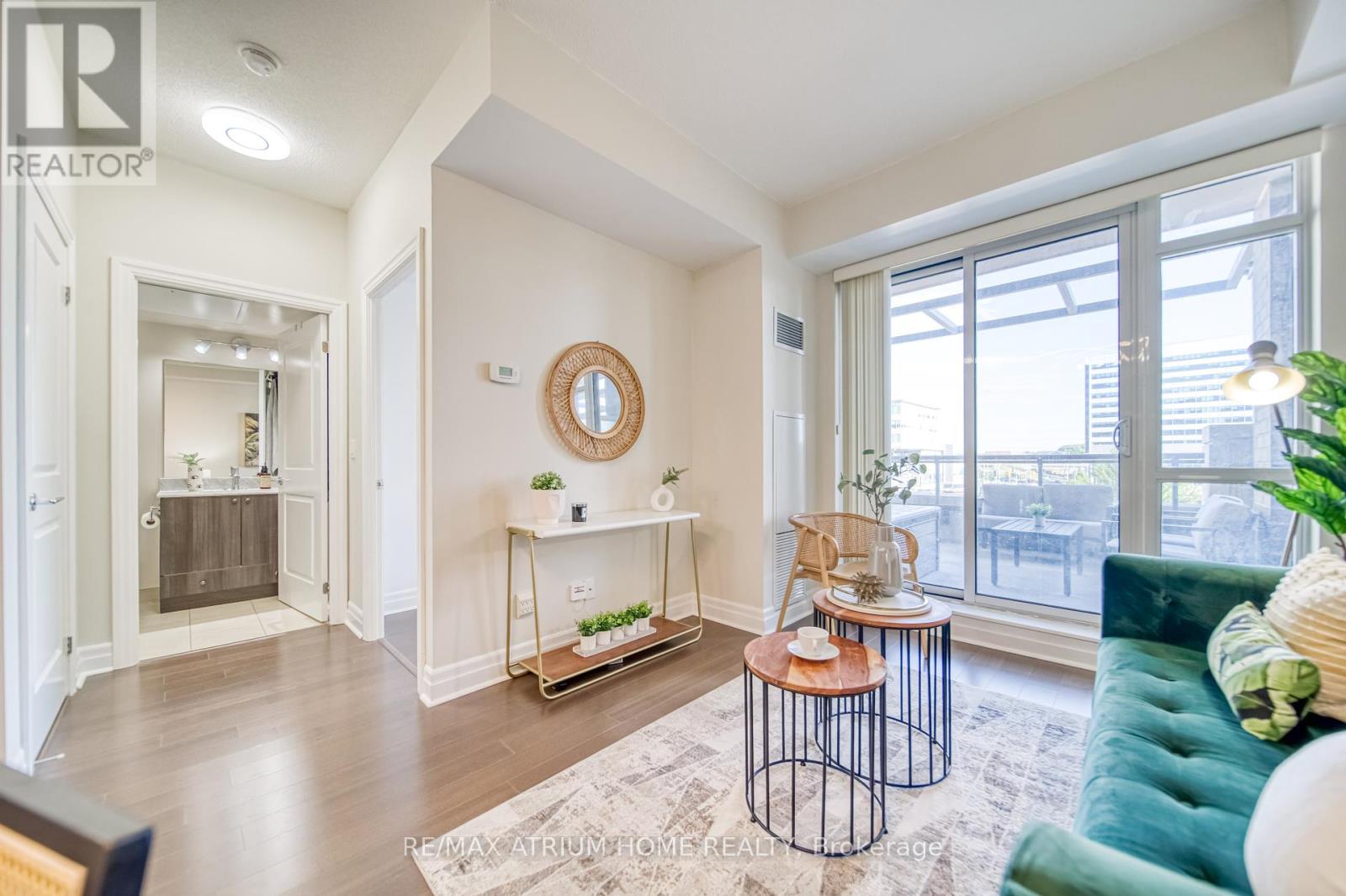 317 8110 Birchmount Rd, Markham, ON L6G 0E3