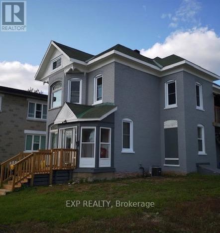 14 William St W, Smiths Falls, ON K7A 1M9