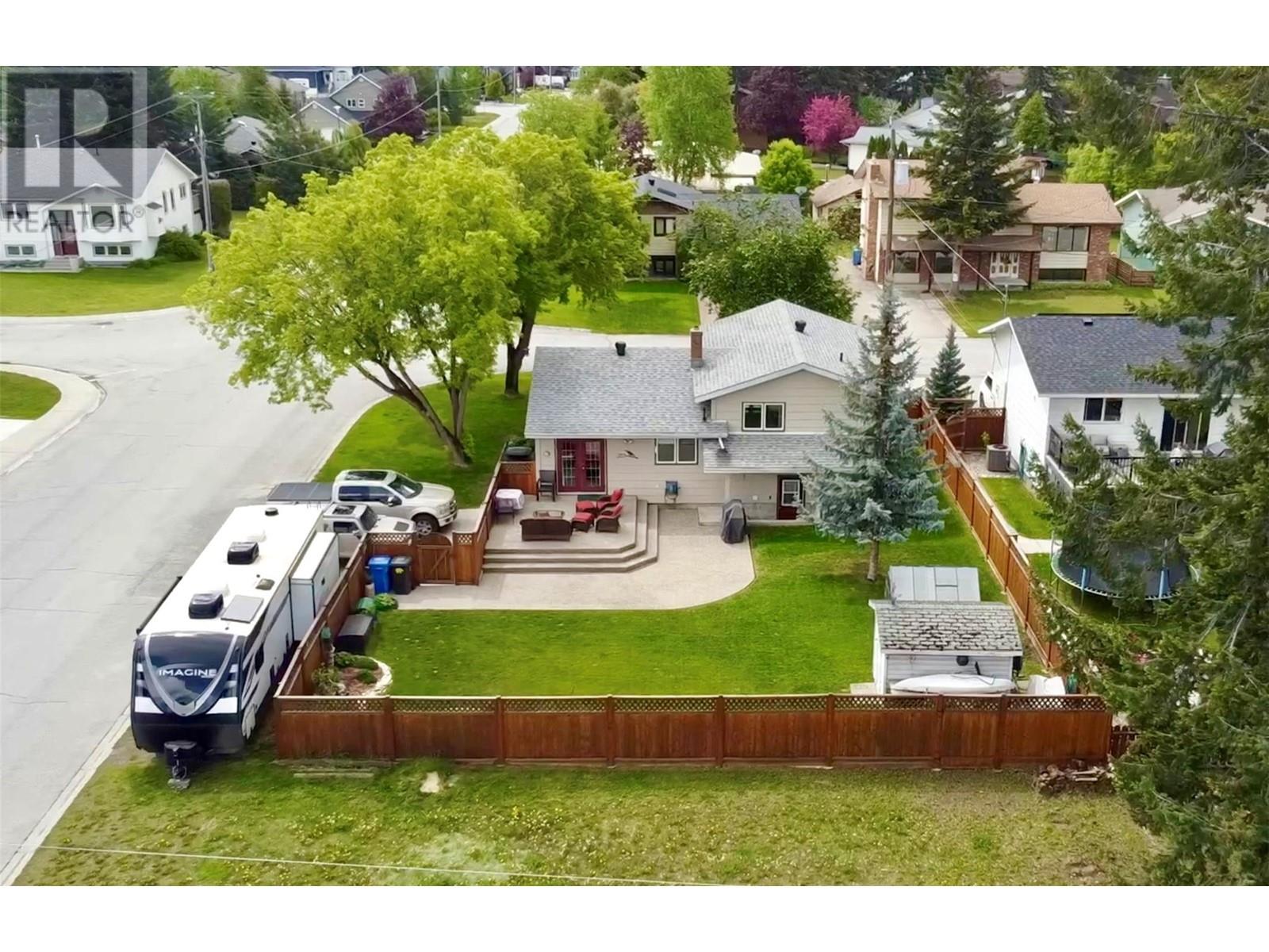 1440 Birch Cres, Golden, BC V0A 1H6