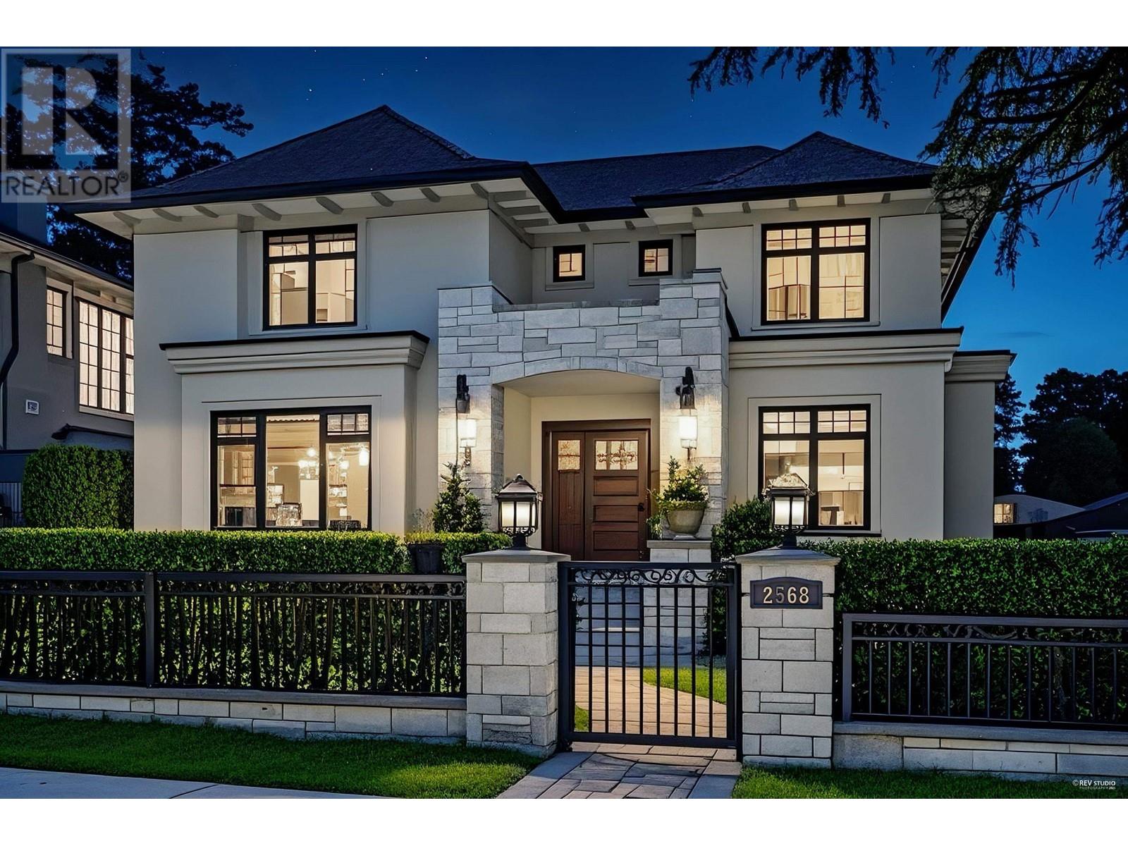 2568 W 35th Ave, Vancouver, BC V6N 2L8