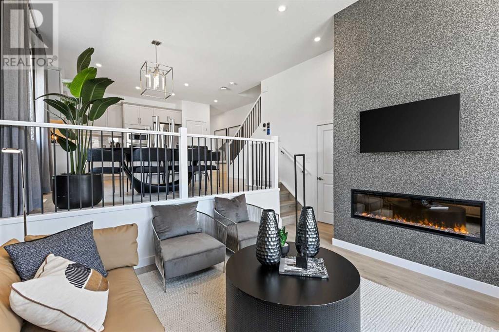 124 Corner Glen Ave NE, Calgary, AB T3N 2L7