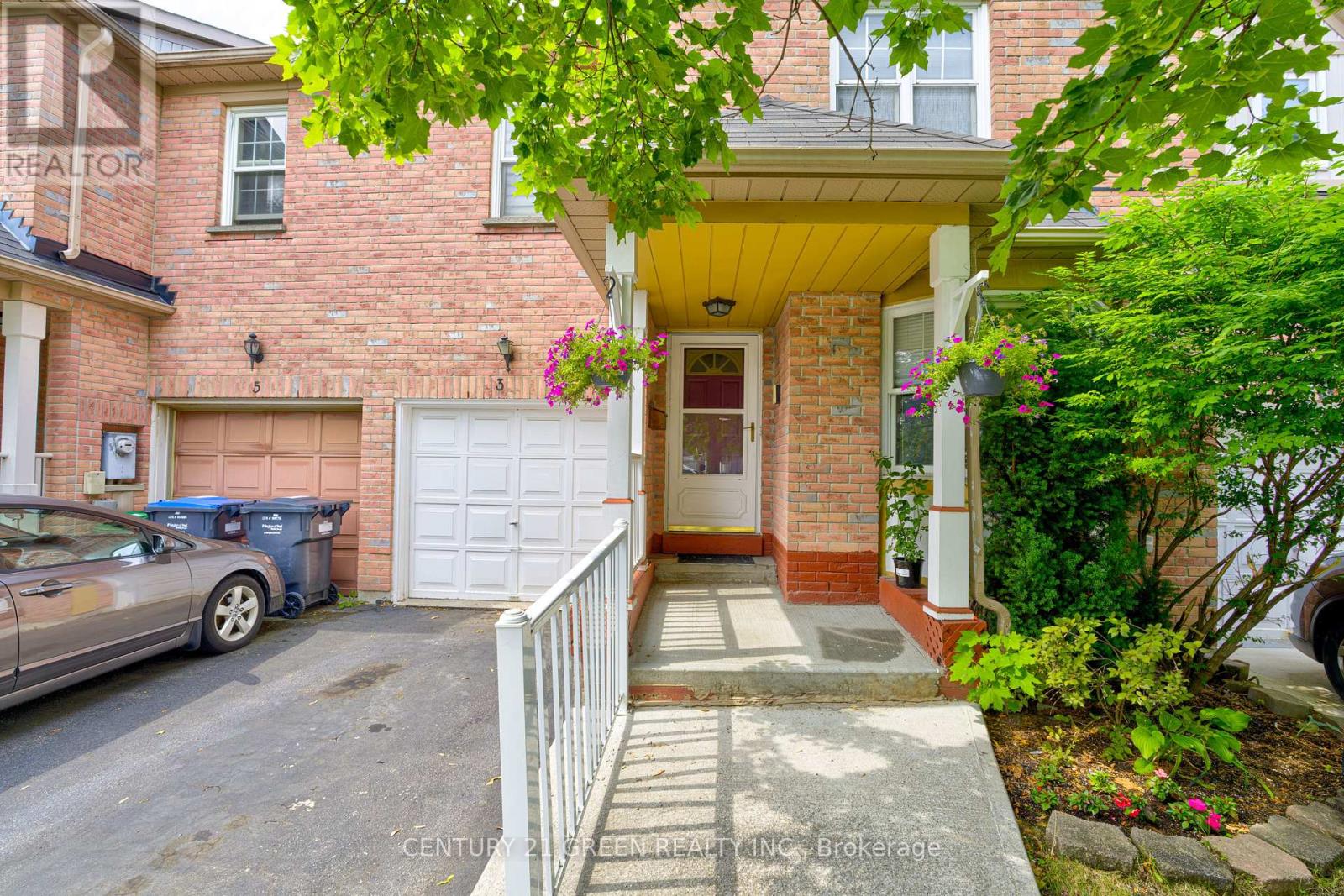 3 Desert Sand Dr, Brampton, ON L6R 1P9