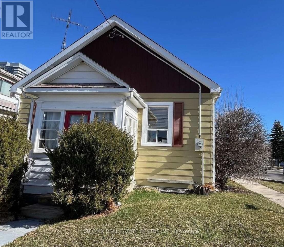36 Trueman St, Brampton, ON L6W 3B3