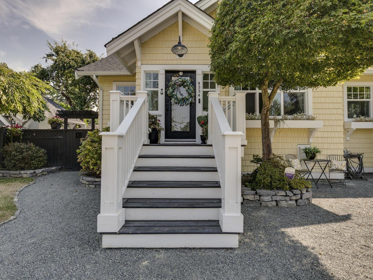 4334 Wright St, Abbotsford, BC V2S 7Y8