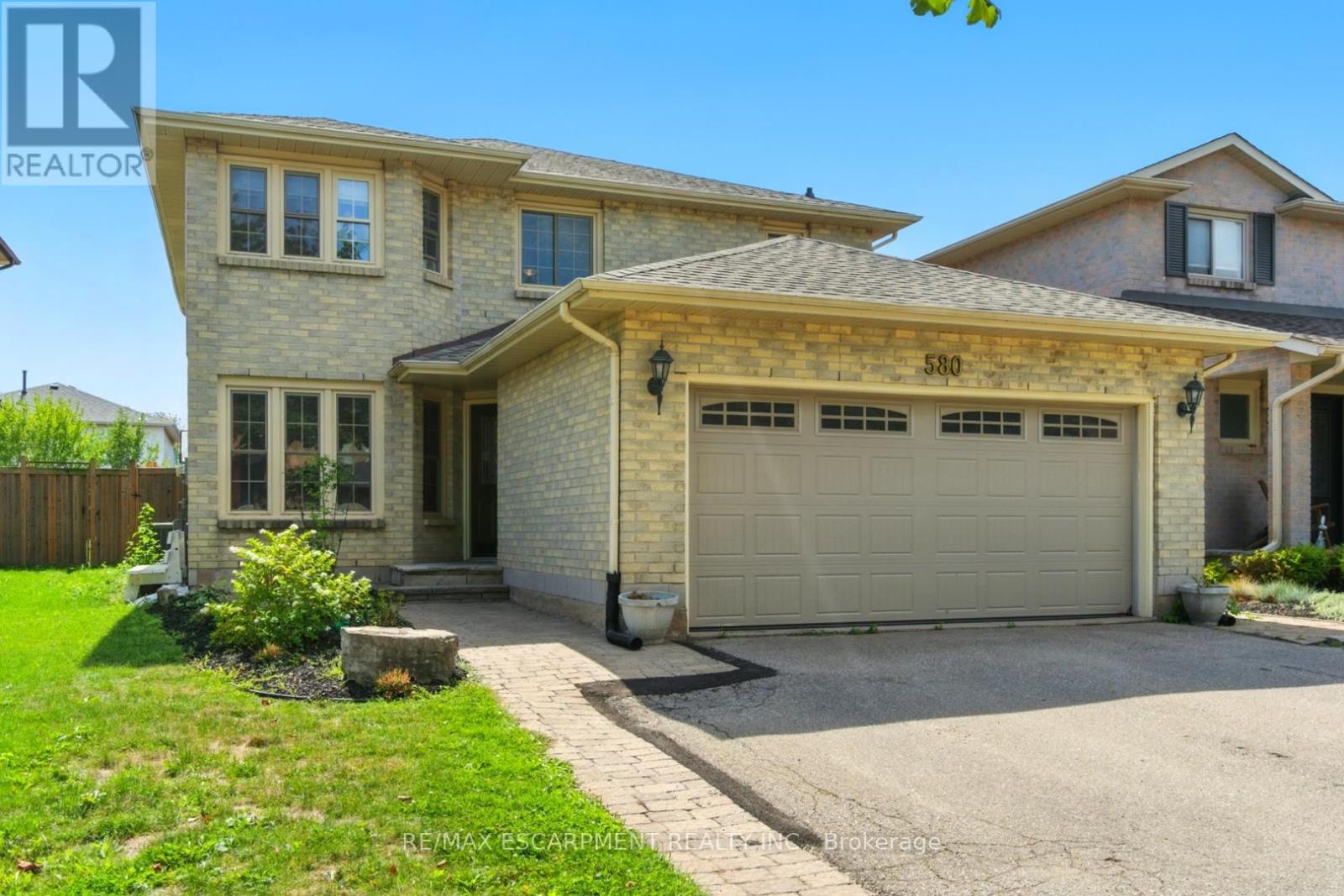 580 Deerhurst Dr, Burlington Appleby, ON L7L 5W4