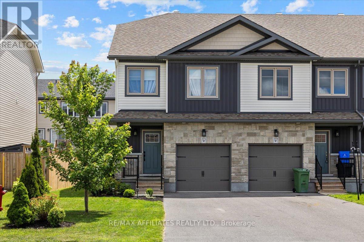171 Ferrara Dr, Smiths Falls, ON K7A 0A2