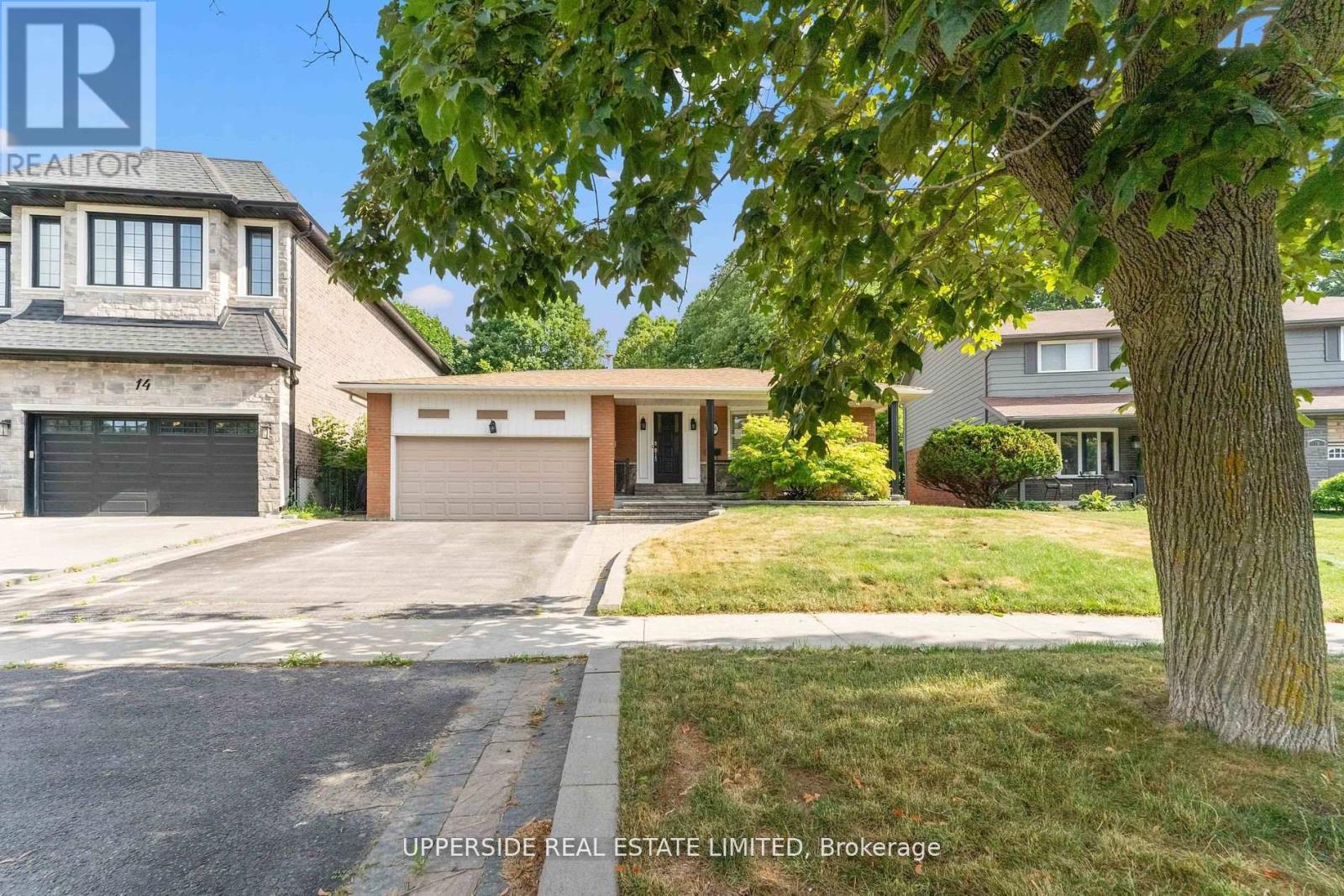 16 Janellan Ter, Toronto, ON M1E 3M9
