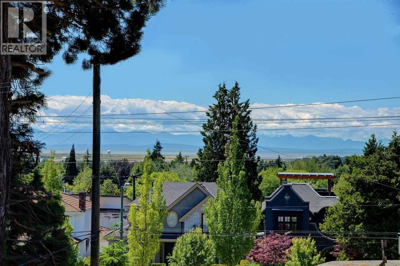 1880 W 57th Avenue Unit 304, Vancouver, BC V6P 1T7