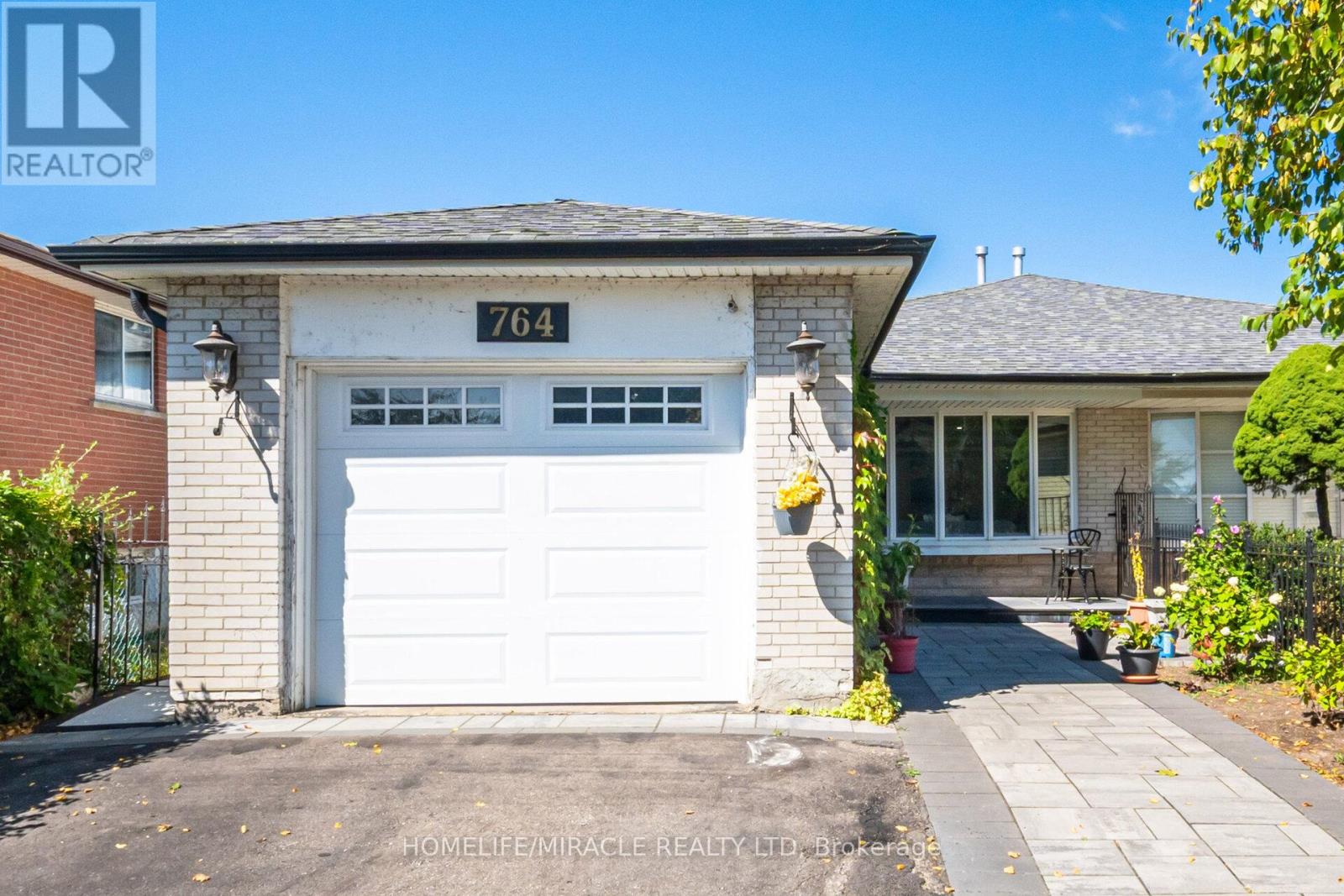 764 Eaglemount Cres, Mississauga, ON L5C 1N9