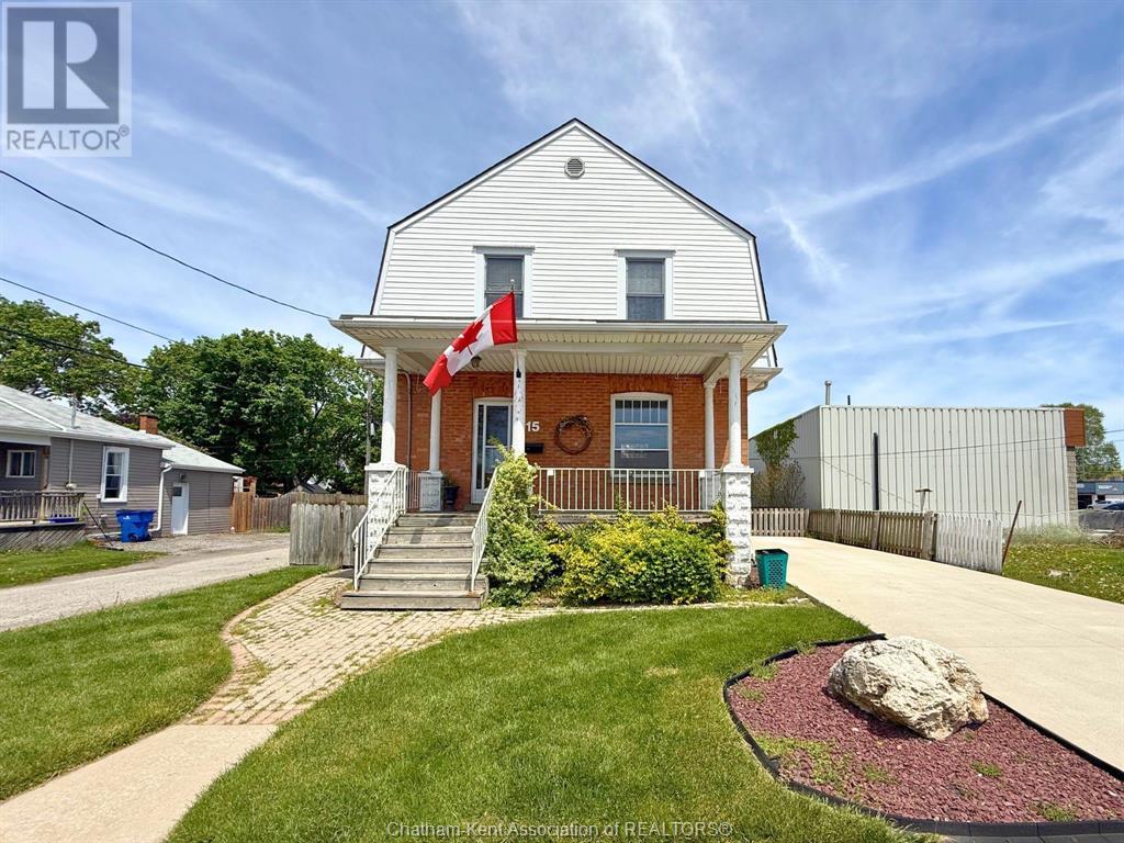 15 Joseph St, Chatham, ON N7L 3G4