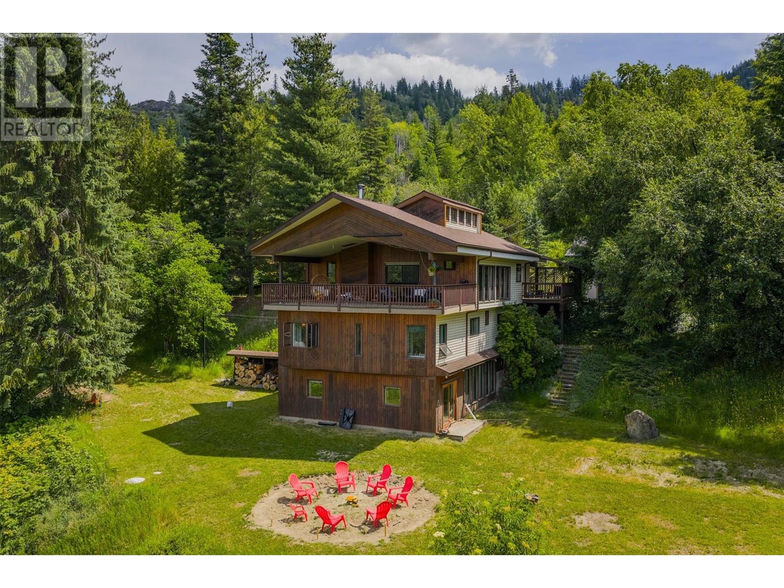 1137 Mcleod Rd, Beaver Falls, BC V0G 1L1