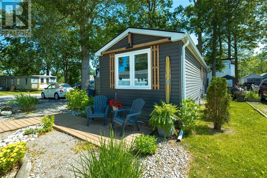2891 Old Lakeshore Road Unit 13, Sarnia, ON N0N 1C0