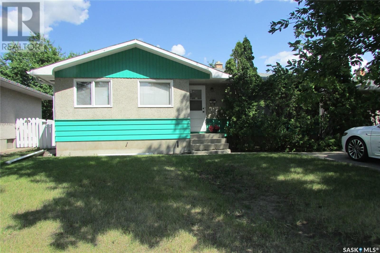 267 Smith St N, Regina, SK S4R 3B5