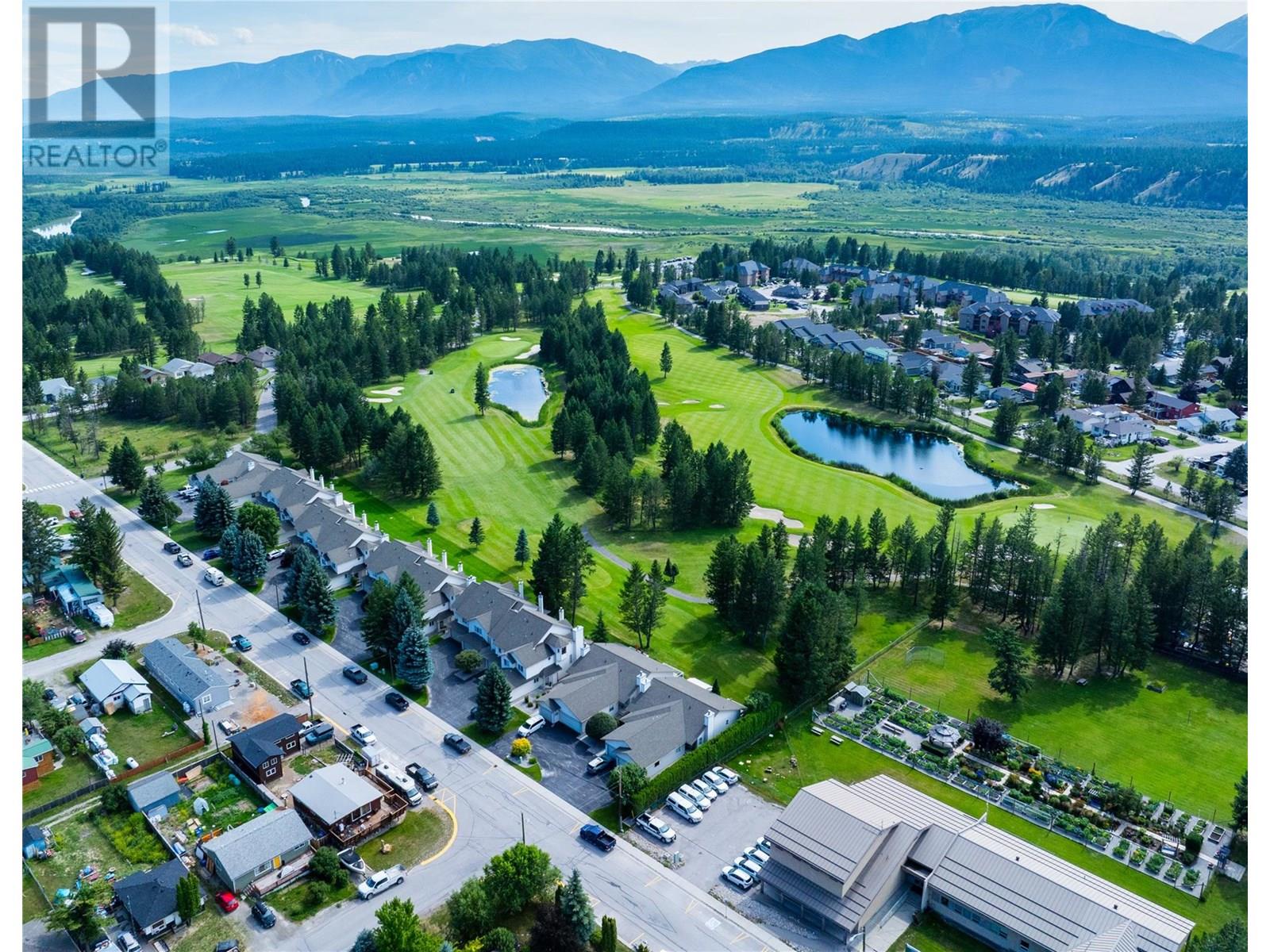 7525 Columbia Avenue Unit 17, Radium Hot Springs, BC V0A 1M0