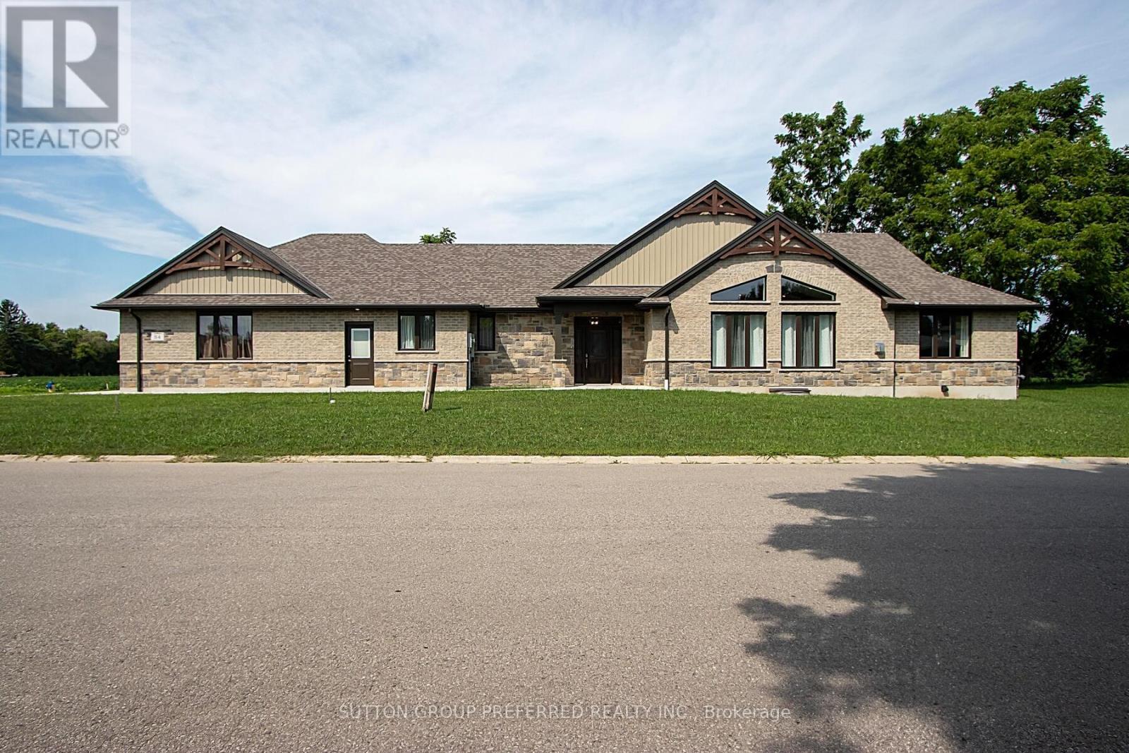 114 Barons Ct, Central Elgin, ON N0L 1B0