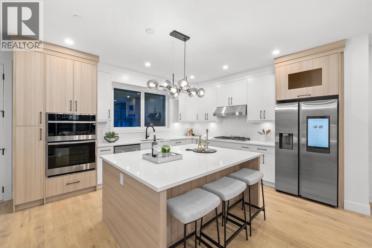 10490 Mcveety St, Maple Ridge, BC V2W 0K3